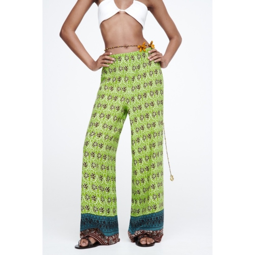 NWT Zara beautiful wide leg high waist pants with elastic at the back size M